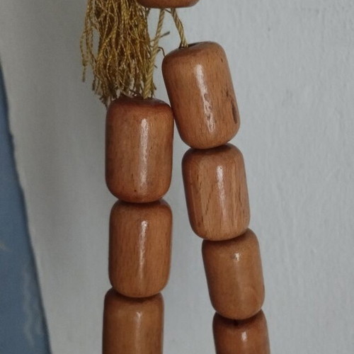 Vintage wooden giant wall komboloi 54cm with 11 heavy barrel beads, like new