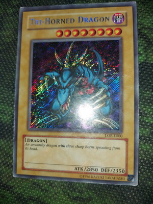 Tri-Horned Dragon Secret Rare μεταχειρισμένη κάρτα Yu-Gi-Oh!
