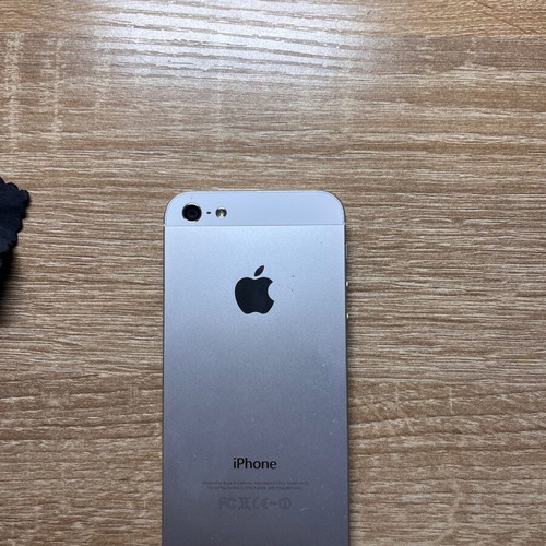 IPhone 5 used, silver, 32GB, Dual SIM, good battery health