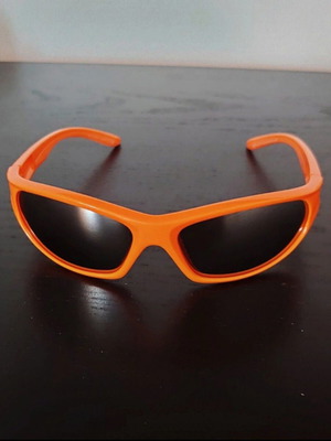 Orange H&M sunglasses new with black mirror UV lenses