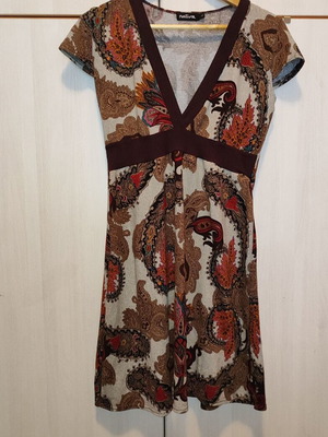 Natura winter short-sleeve A-line dress with paisley like new