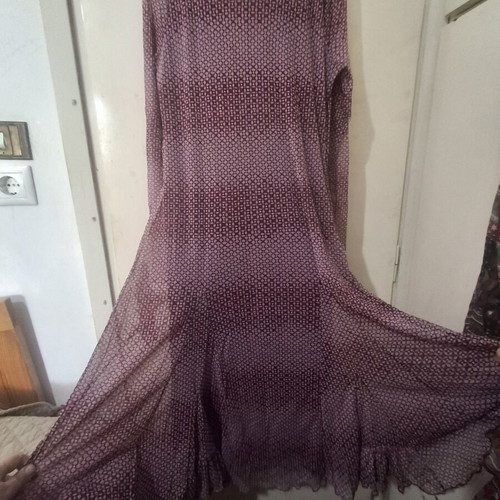 Alma Libre burgundy dress like new, tulle sleeves, lined