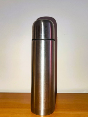 Thermos stainless steel 750ml used with screw cap and safety valve