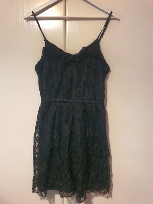 Black lace dress with adjustable straps H&M like new, size M
