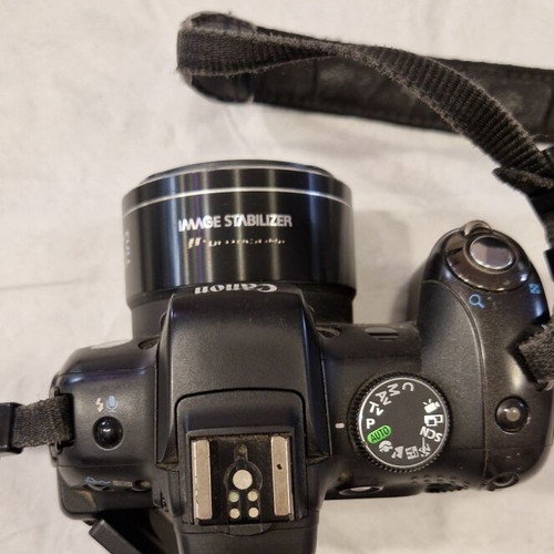 Canon PowerShot SX1 IS digital camera, 20x optical zoom, Full HD
