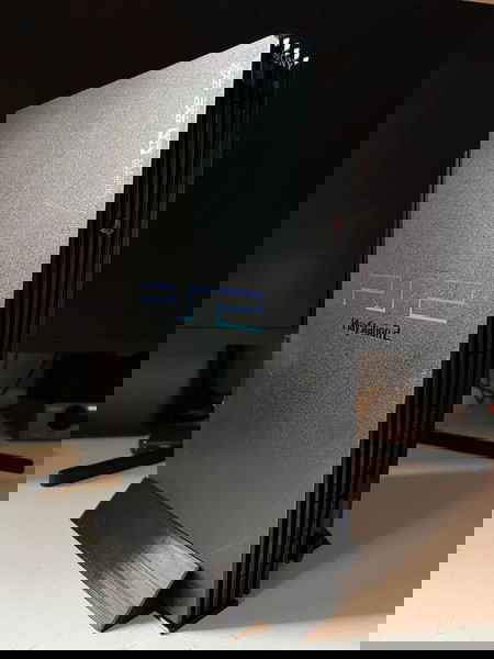 Κάθετη Βάση για PS2 Fat Εμπνευσμένη από την Original Sony Βάση