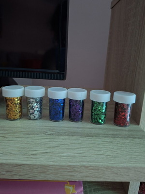 Glitter star shapes used, assorted colors