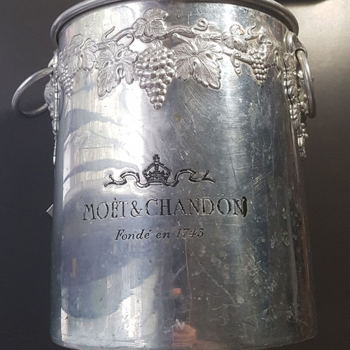 Moët & Chandon champagne ice bucket used