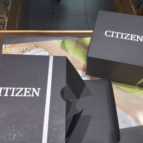 Citizen watch box black original new