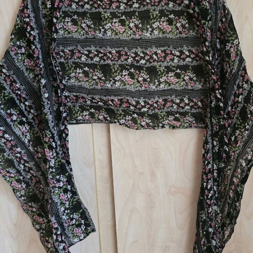 Emprime pashmina like new