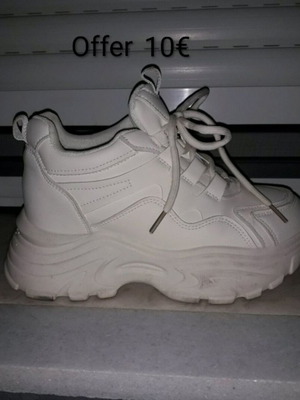 Athletic shoes size 37 white like new