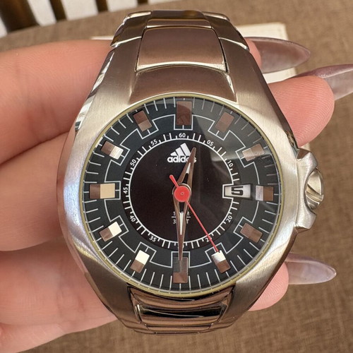 Adidas ADP1106 vintage men's wristwatch, black and silver