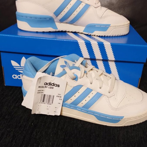 Adidas original leather sneakers size 38.5 new, sporty, white and blue