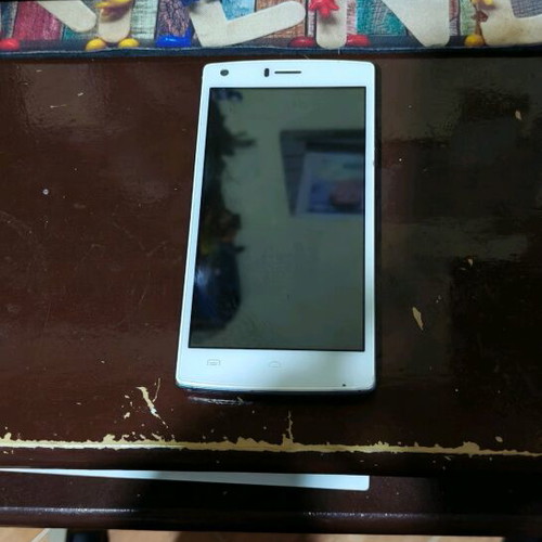 Doogee X5 Max Pro smartphone used, no battery, not powering on