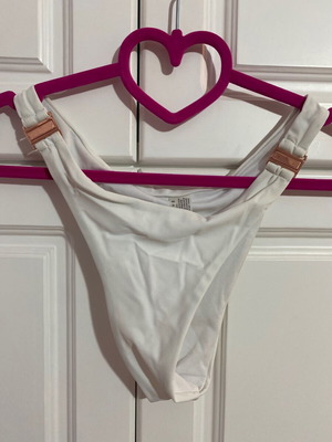 Bikini swimsuit with one shoulder used, white size M