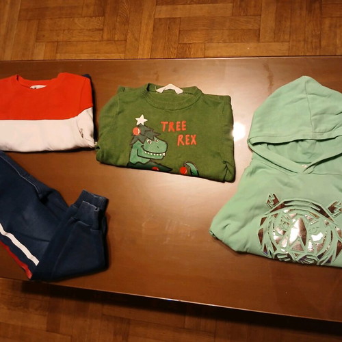 Clothing set for boys 4-6 years H&M like new, 4 colorful pieces