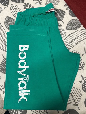 Body Talk capri leggings like new, green, size Medium