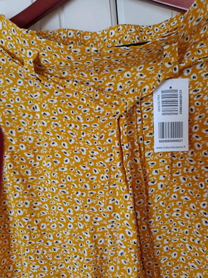 Summer pants new, size 40 large, yellow