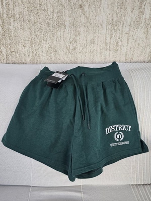 District75 green shorts XL new with tag