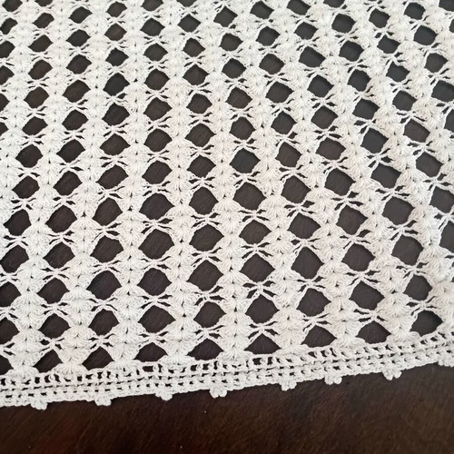 Crochet table linens set of 3, like new, ecru cotton yarn