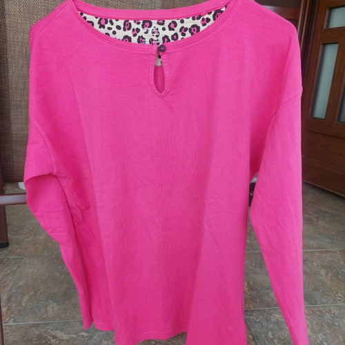 Esmara fuchsia pajama top like new, Small loose fit