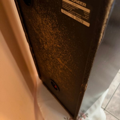 Pioneer S-D1 floor speakers used, 130W