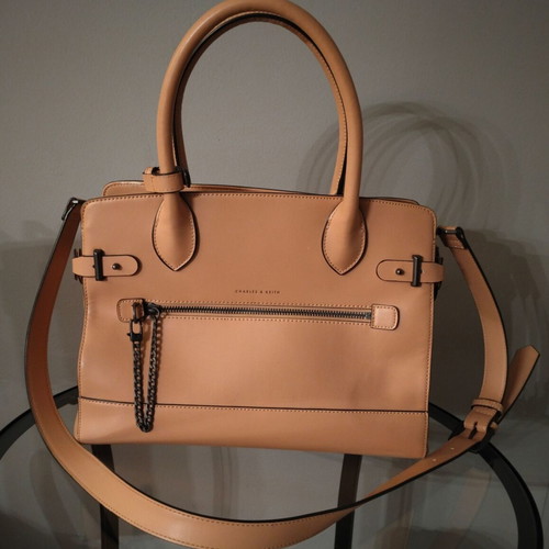 Τσάντα Charles & Keith nude μεταχειρισμένη χειρός με λουράκι ώμου