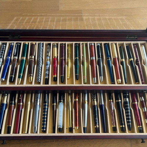 Deagostini collectible pens new, set of 40 with wooden case