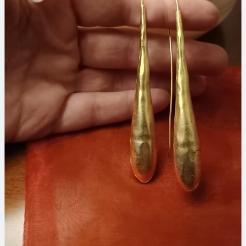 Long handmade earrings like new, very light and impressive