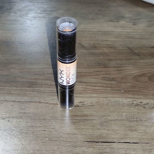 NYX Wonder Stick used, highlight and contour stick