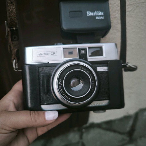 Dacora Electric-CR camera with Starblitz 160M flash used