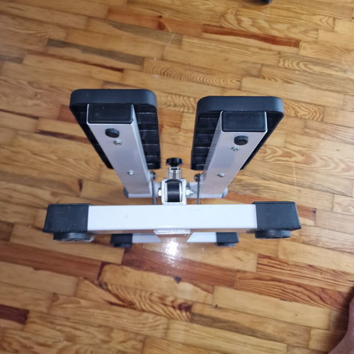 Mini stepper fitness equipment with resistance adjustment