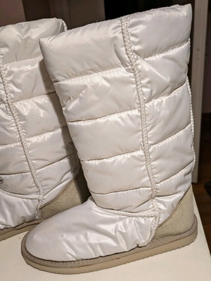 Attrattivo white boots like new, size 40