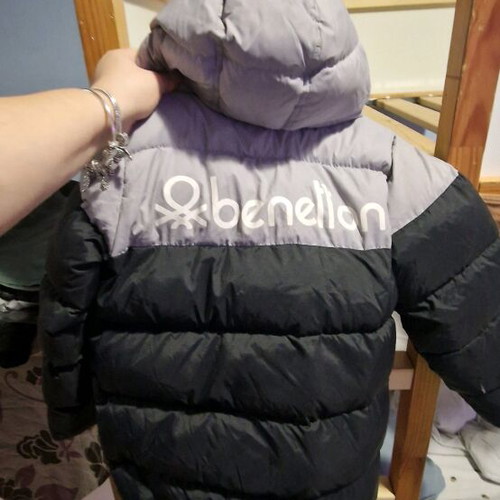 Benetton jacket used with sleeve wear