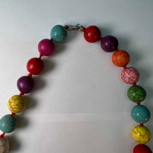 Colorful necklace with howlite beads 25cm used