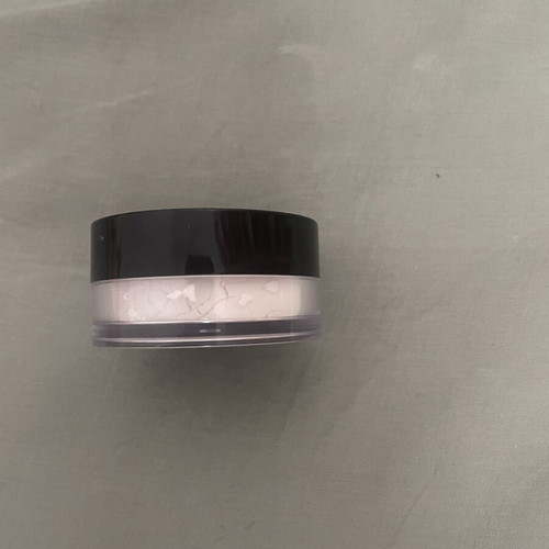 Essence Fix & Last Loose Powder like new, matte, waterproof