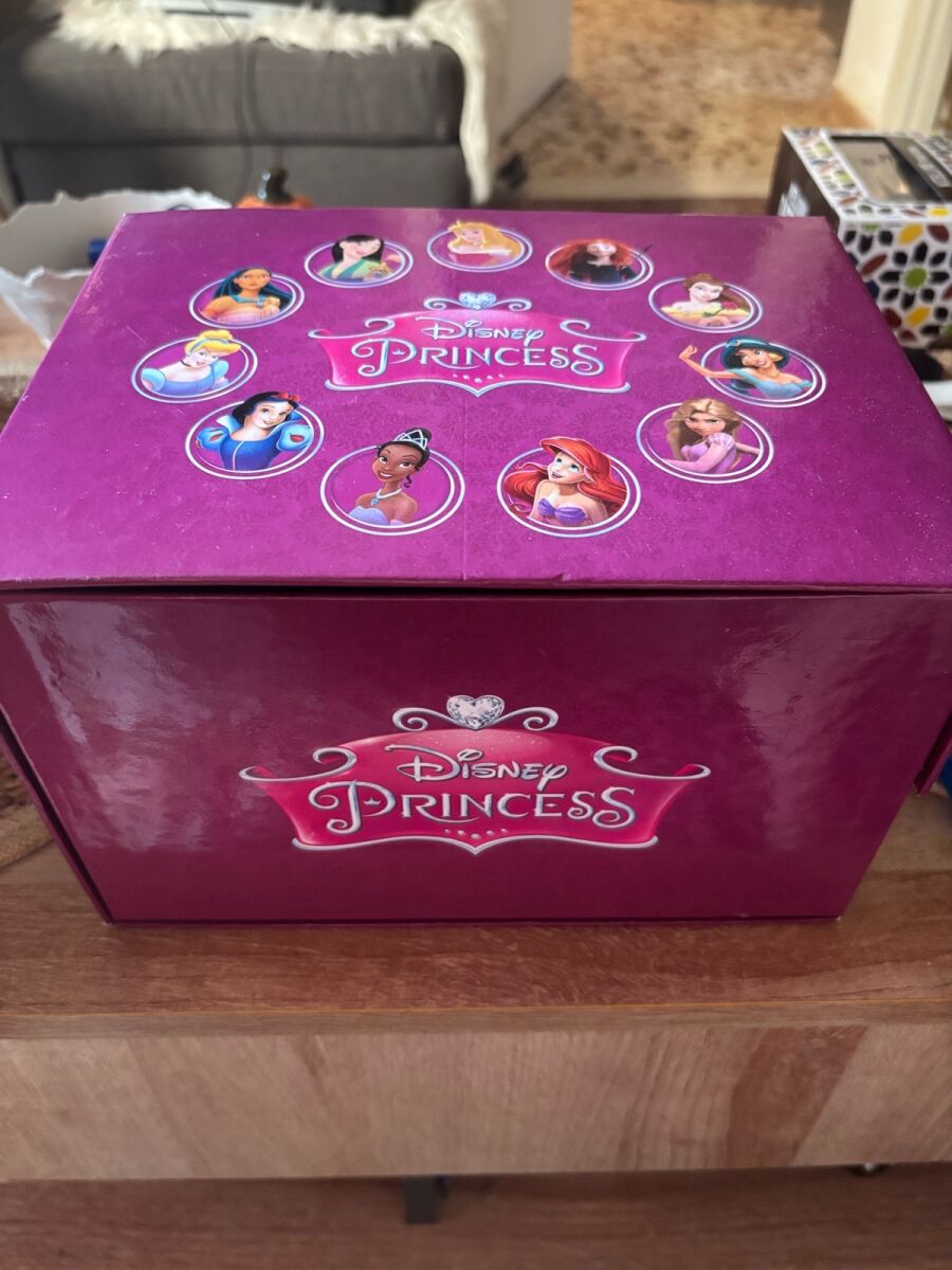 Disney Princess DVD collection like new… - € 45,00 - Vendora.cy