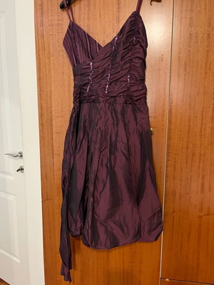 Vintage dress with sequins and side zipper, purple