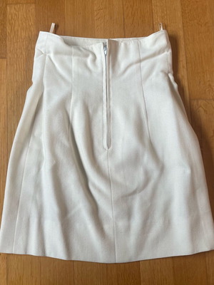Beige Ecru High-Waisted Skirt like new, above the knee