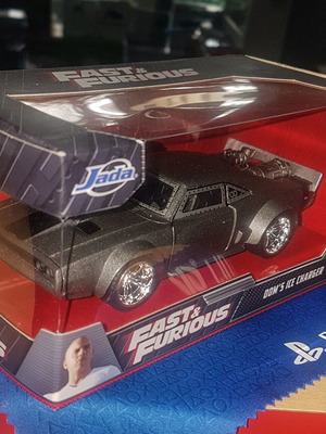 Dom's Ice Charger Fast and Furious Die Cast Car 1:32 New