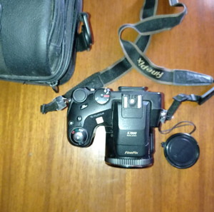FUJIFILM FINEPIX S7000