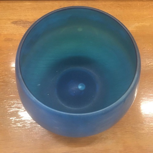 Blown glass bowl like new