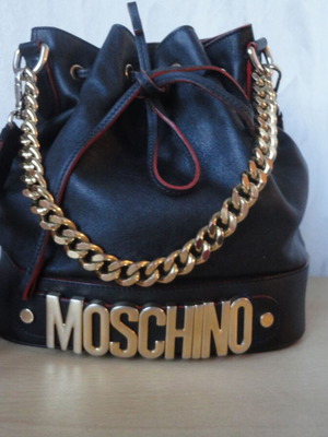 Moschino shoulder bag like new, limited 30th Anniversary Special Edition