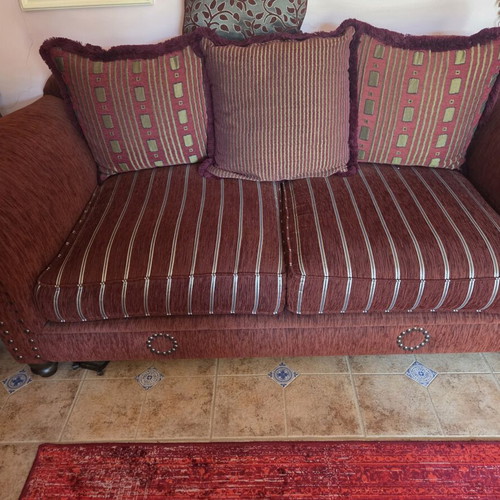 Set of two sofas 2-seater and 3-seater, burgundy color, like new