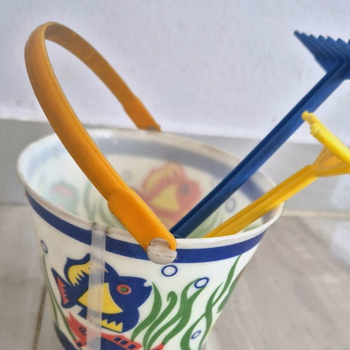 Greek plastic bucket Grecostyl used with fish design