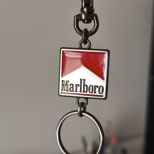 Marlboro collectible metal keychain like new