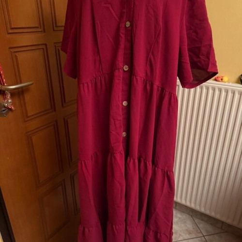 Midi dress with buttons very good condition, red