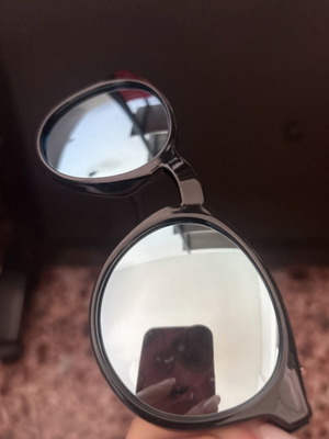 Hawkers unisex sunglasses like new, black with case