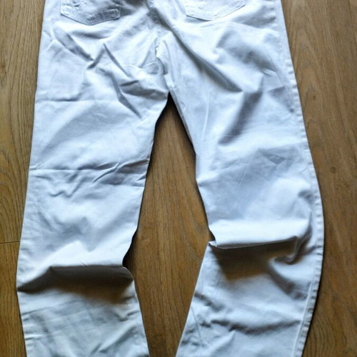 Women's jeans pack of 4, W28L32, like new condition