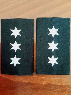 Collectible lieutenant memorabilia new, black base for jacket